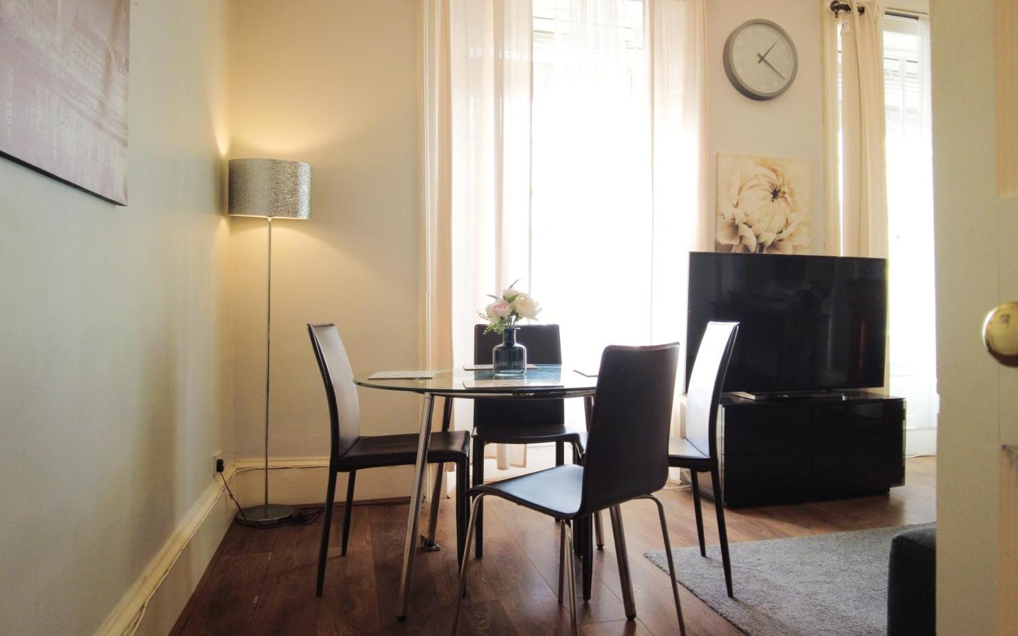 1 Bedrooms Flat In Central Edinburgh Haymarket, Heart Of Edinburgh Flat Sleeps 4 , Экстерьер фото