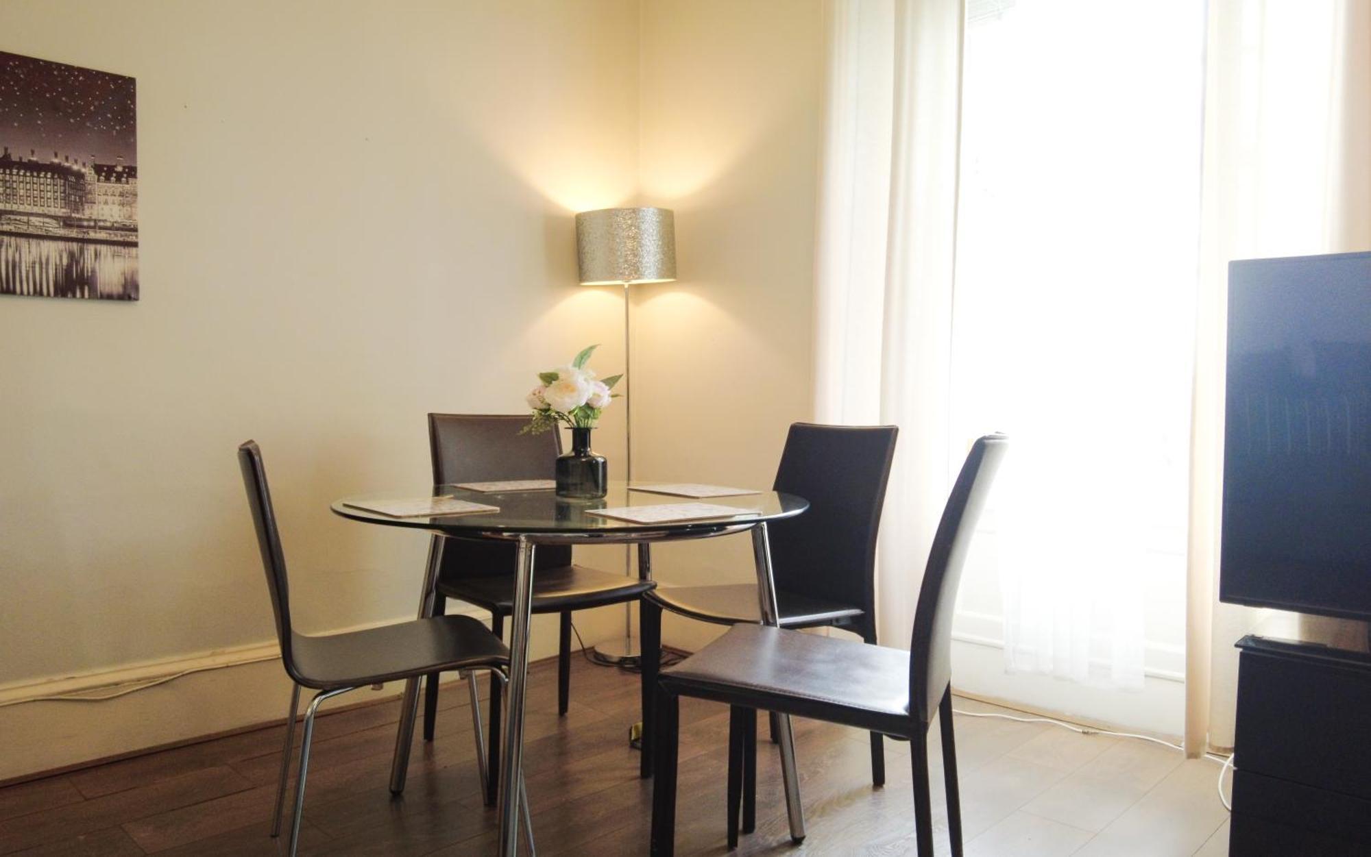 1 Bedrooms Flat In Central Edinburgh Haymarket, Heart Of Edinburgh Flat Sleeps 4 , Экстерьер фото